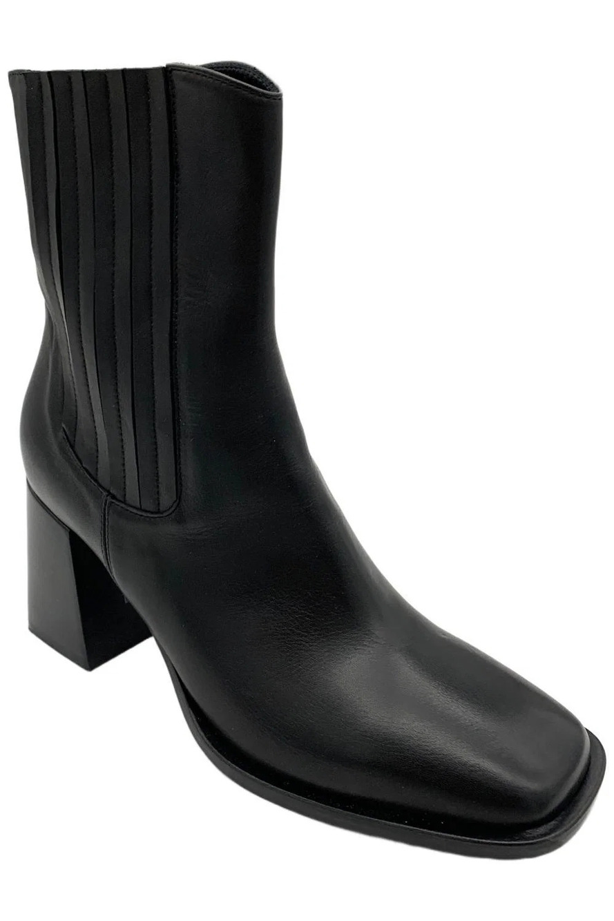 Donald Pliner Women's Esmera Ankle Boot Black - Medium